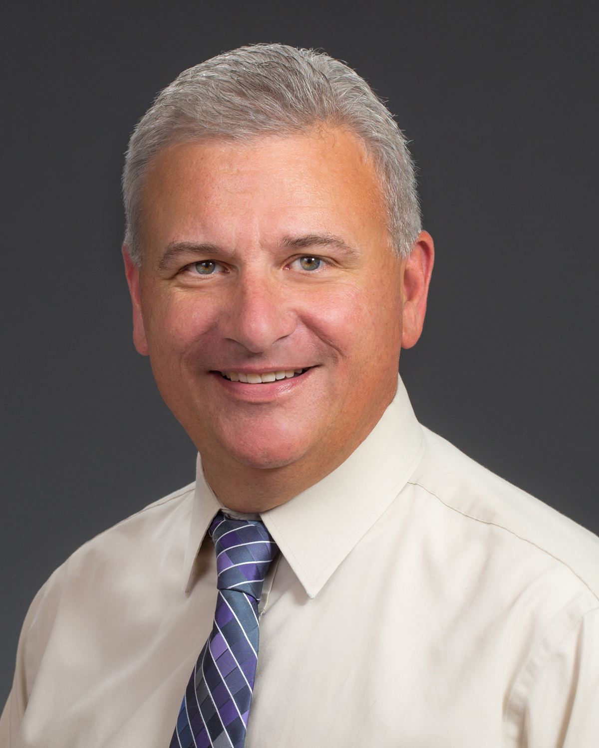 Lowell Fry headshot